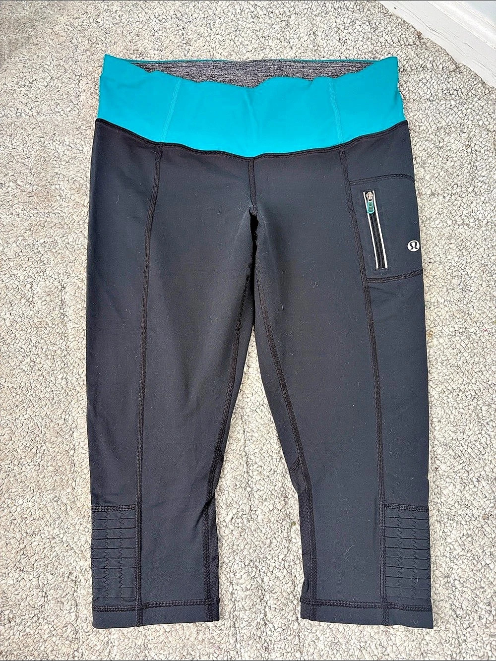 lululemon Run Tempo Crop Leggings Black & Blue Size 8